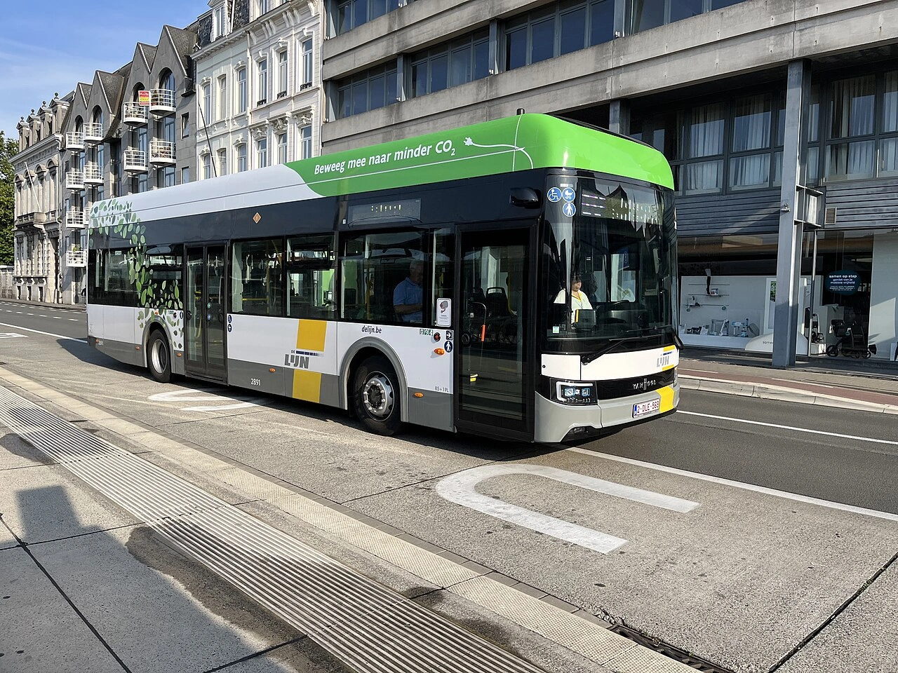 Bus
