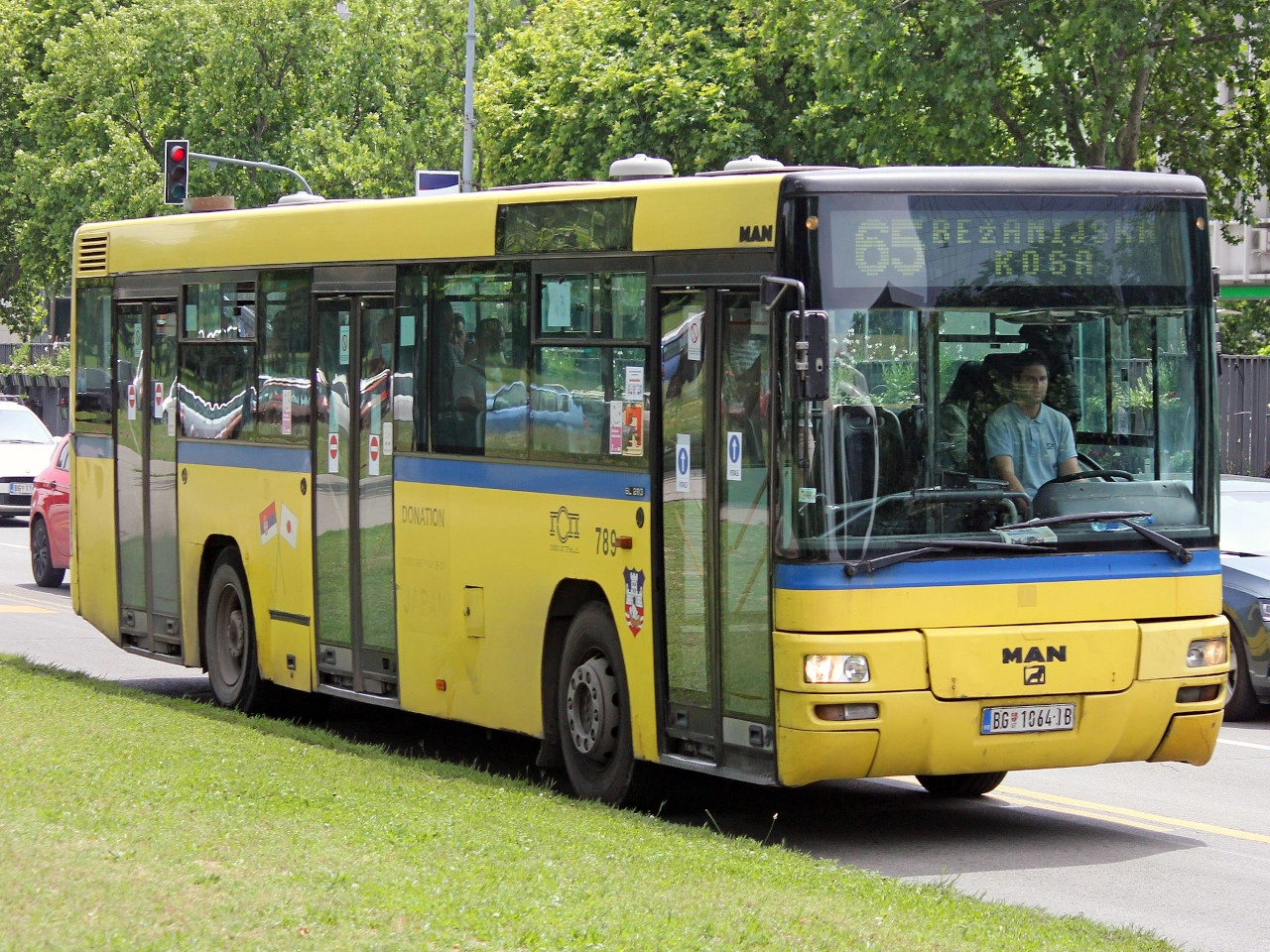 Bus