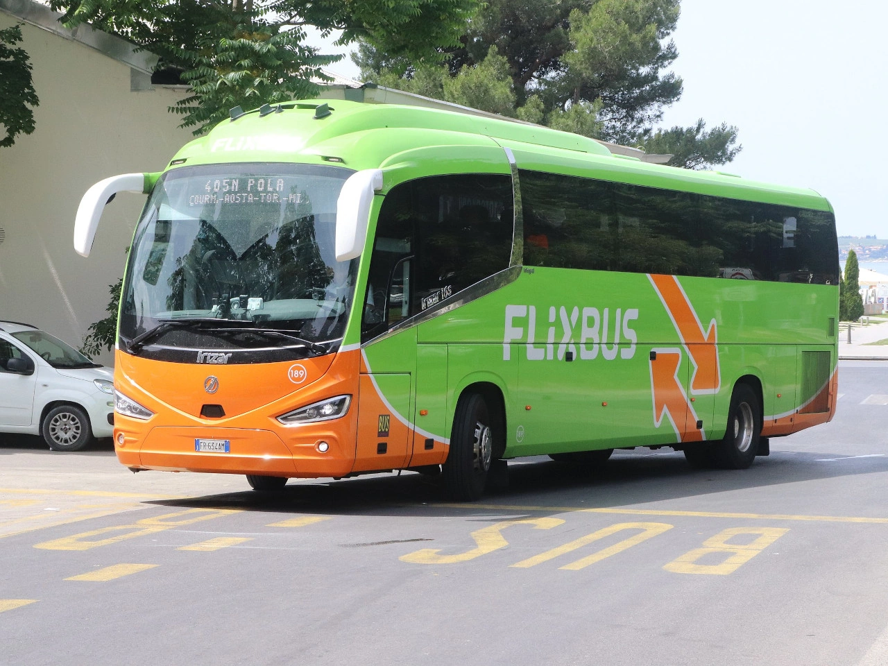 Bus
