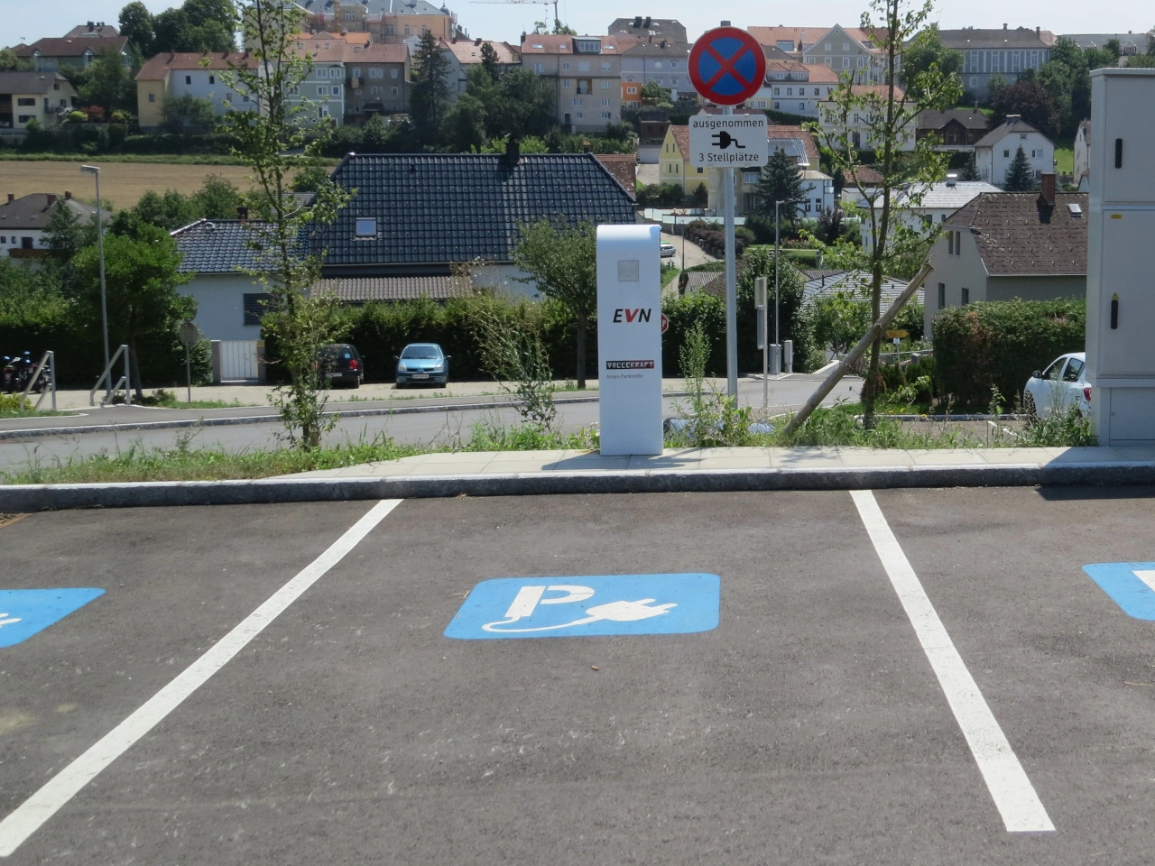Charging station