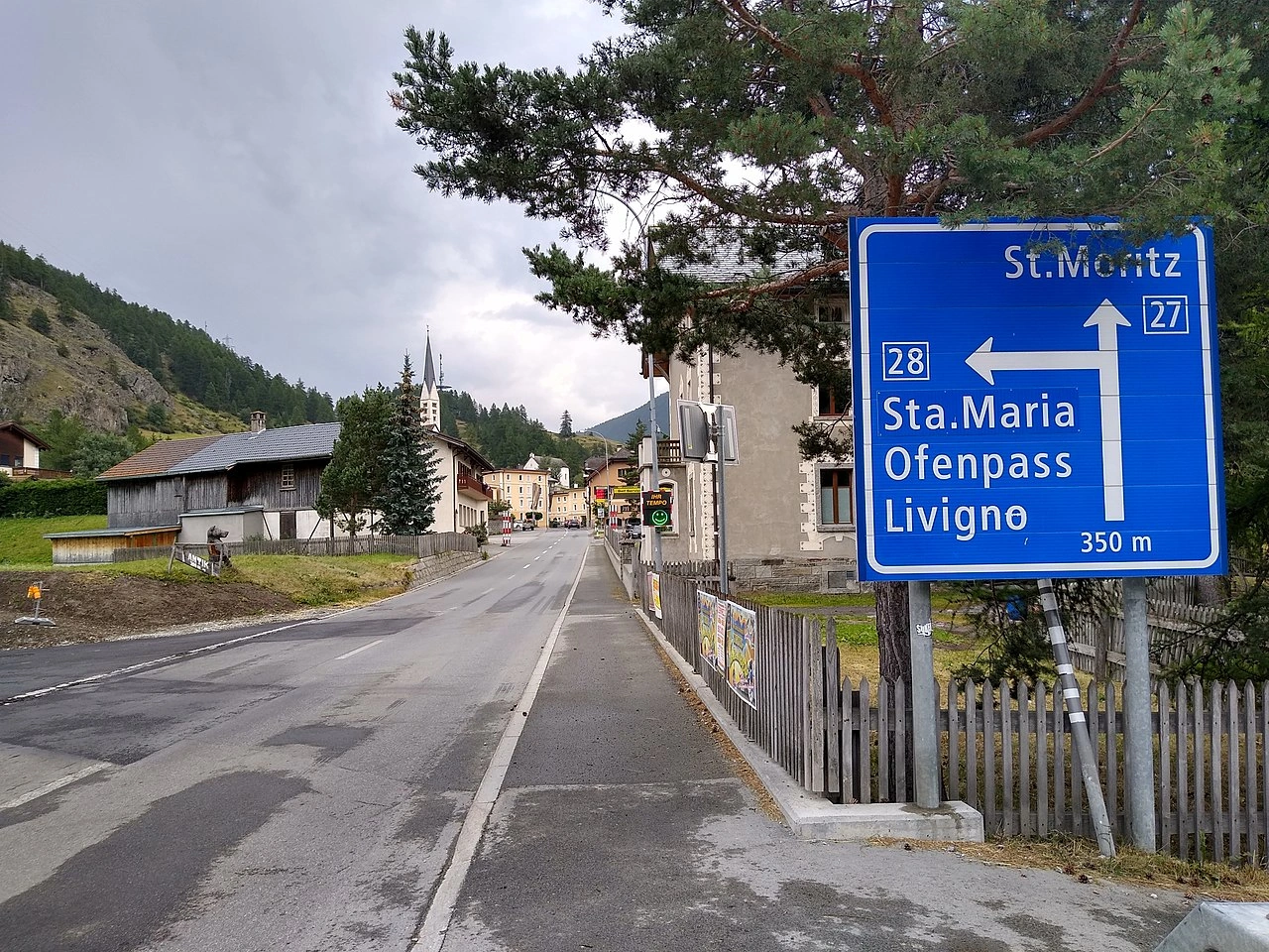 Kavşak yön işareti