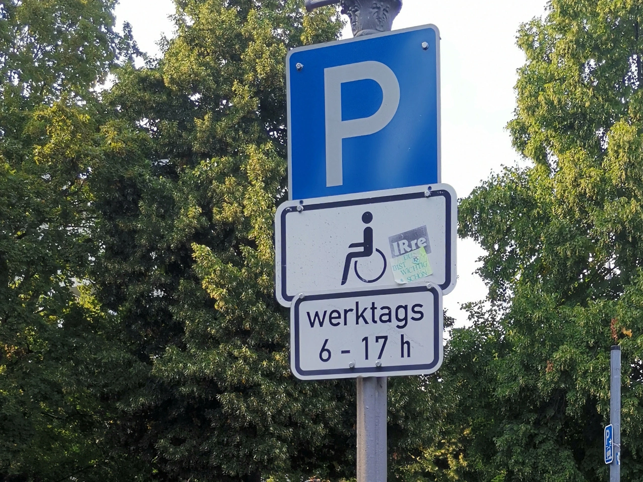 Behindertenparkplatz