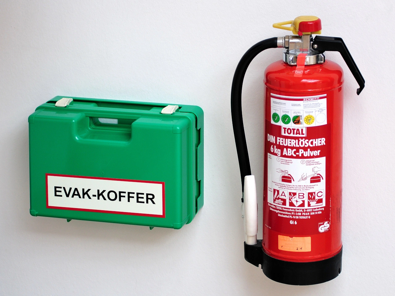 Fire extinguisher