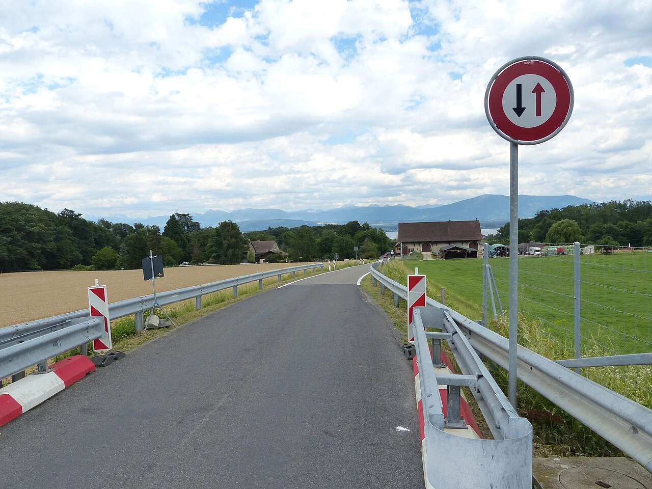Give way to oncoming traffic