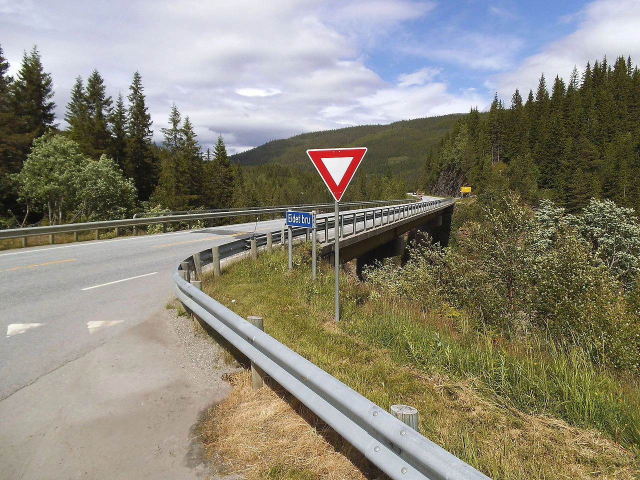Give way