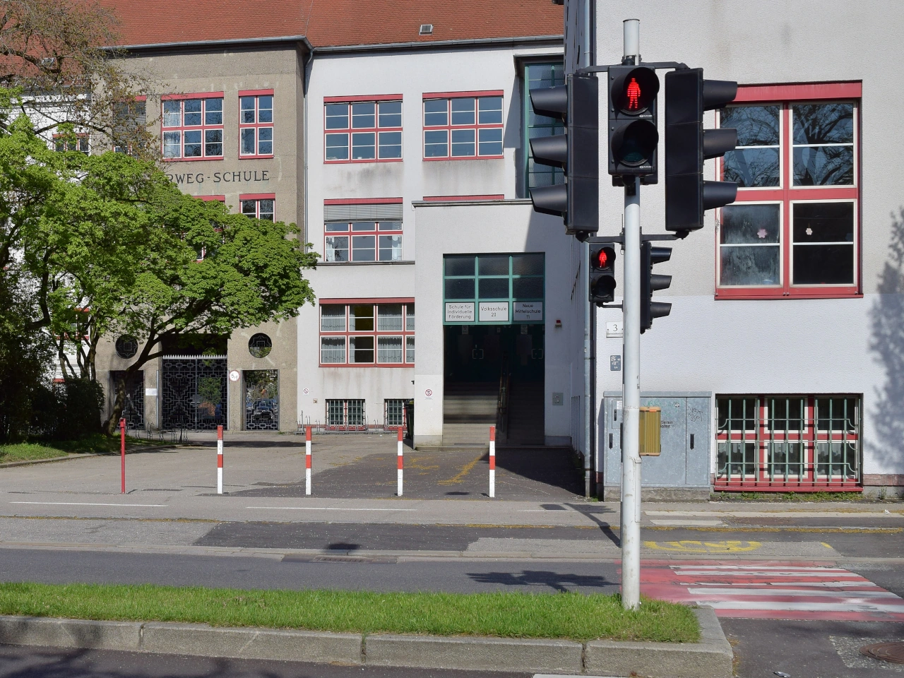 Pedestrian lights