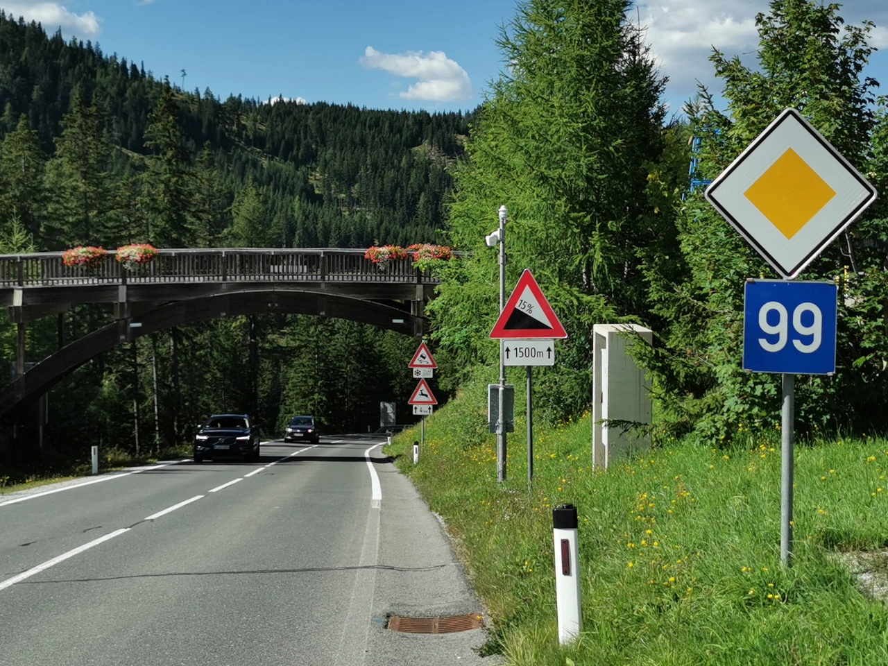 Priority road