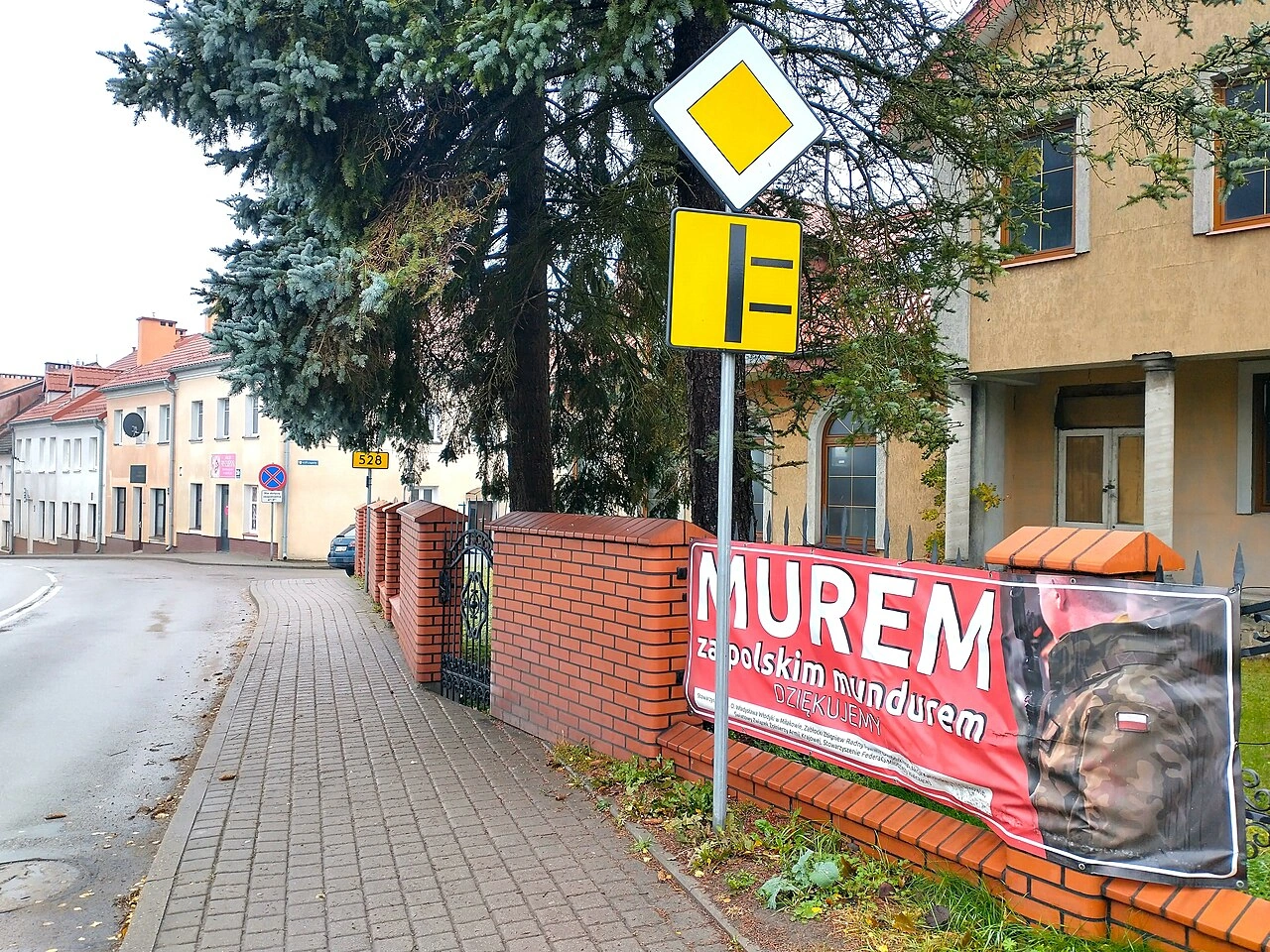 Priority road