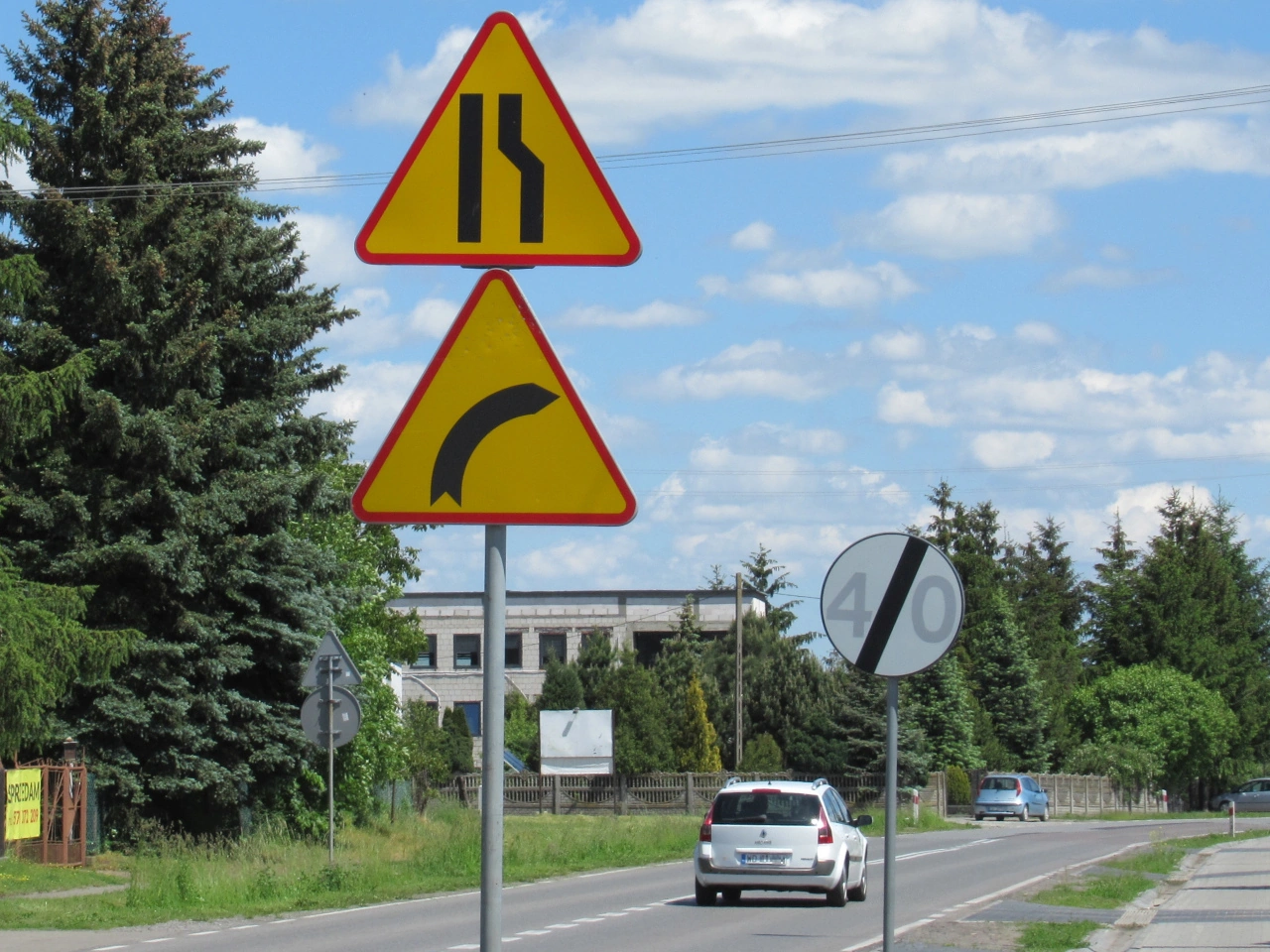 Road narrowing