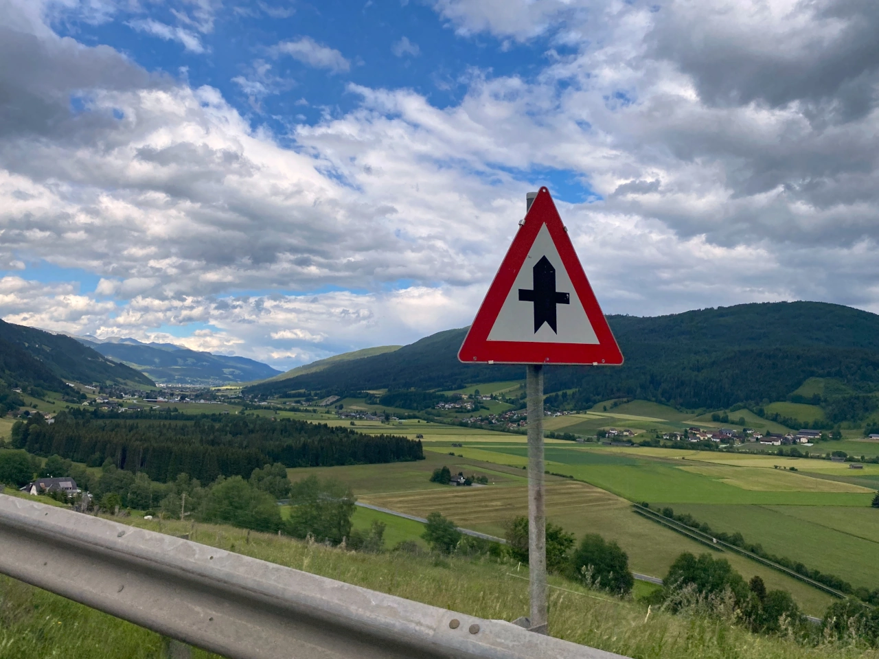 Priority at the next junction