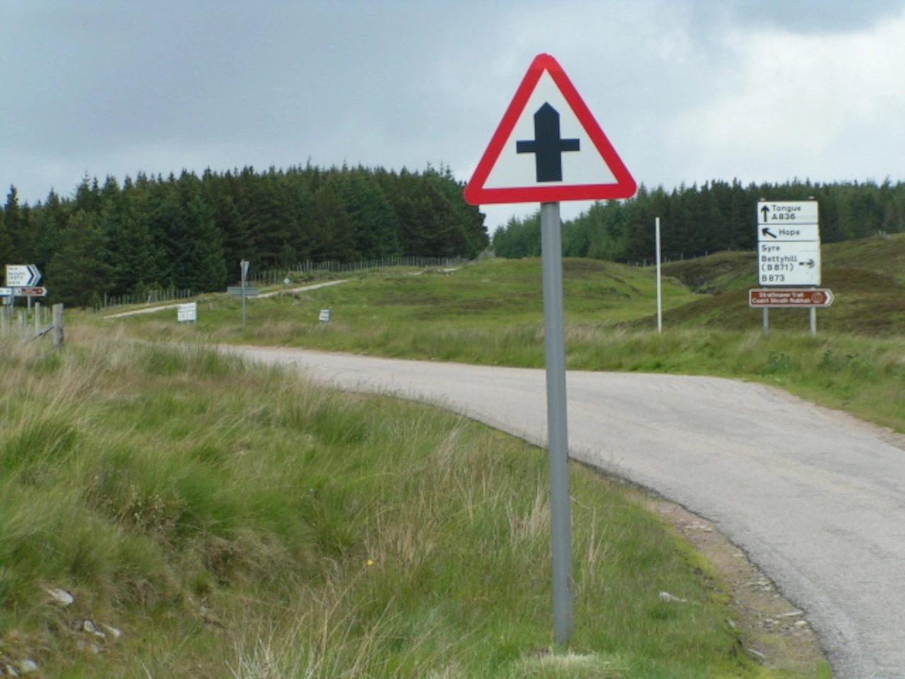 Priority at the next junction