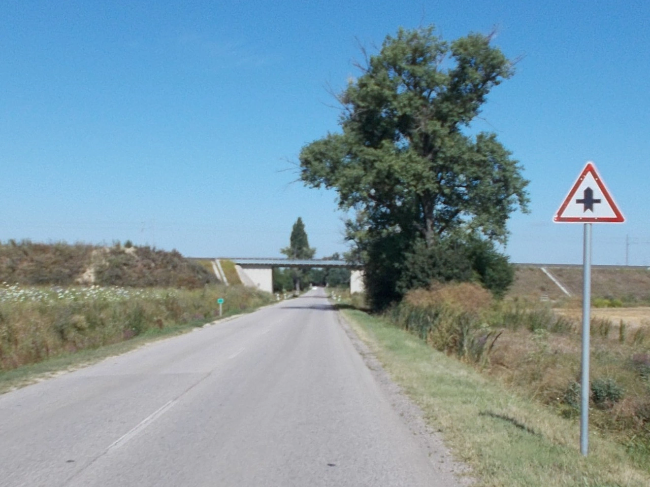 Priority at the next junction