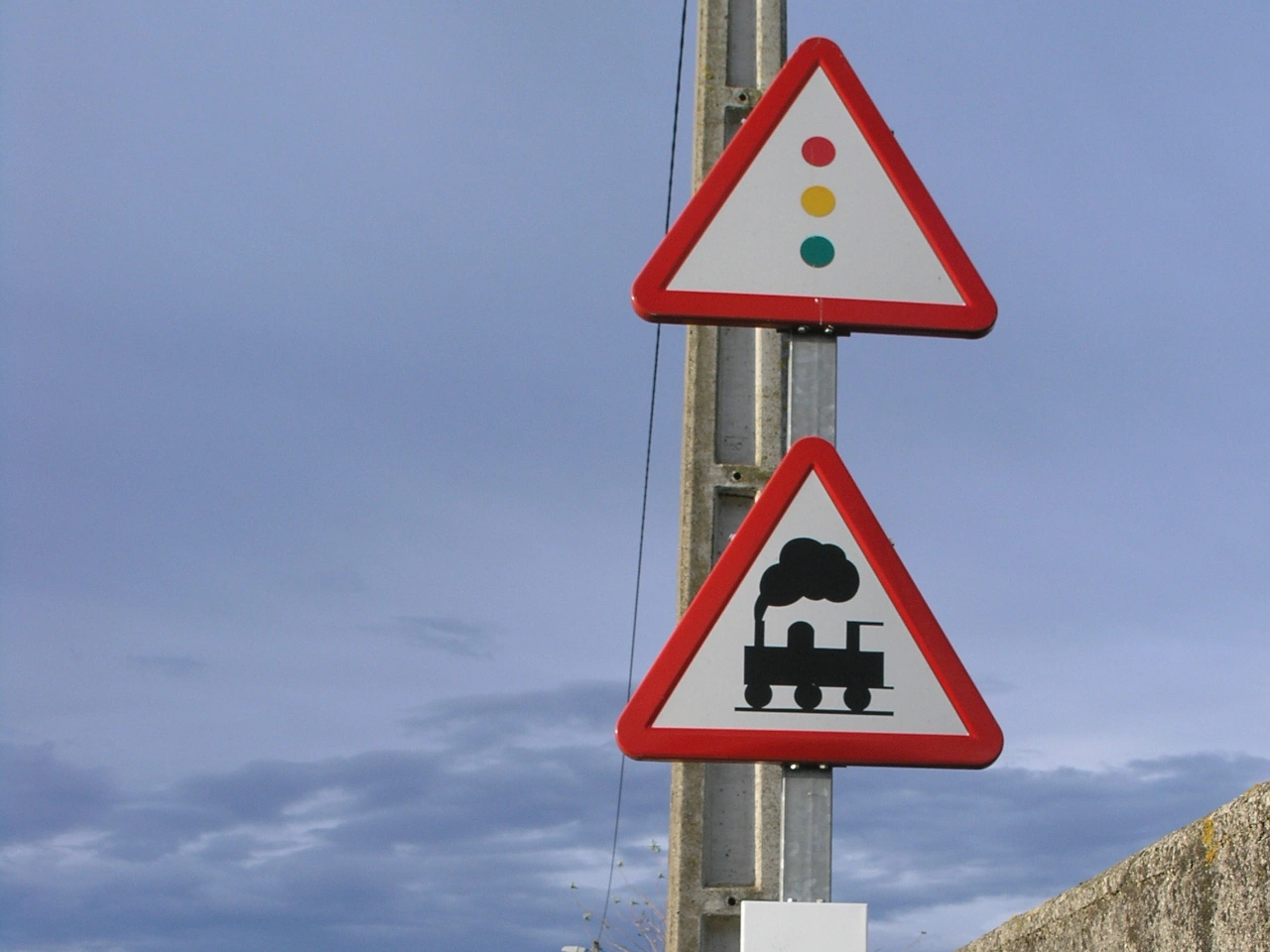 Traffic lights warning