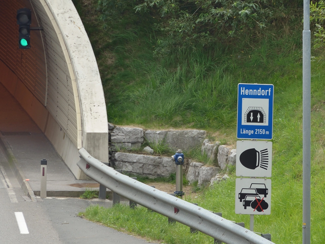 Tunnel