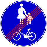 Fim de via partilhada para peões e ciclistas.