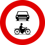 Motosikletler ve otomobiller yasaktır.