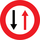 Yol daralması, karşıdan gelene yol ver.