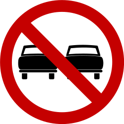 Überholen verboten.