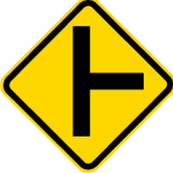 Warnung vor Seitenstraße von rechts.
