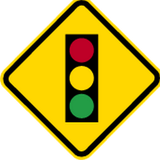 Warnung vor Ampeln voraus.