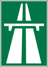 Beginn einer Autobahn.