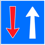 Fahrbahnverengung, Gegenverkehr muss warten.