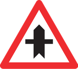 Vorfahrt an der Kreuzung.