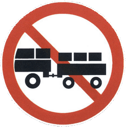 Camiones con remolque prohibidos.