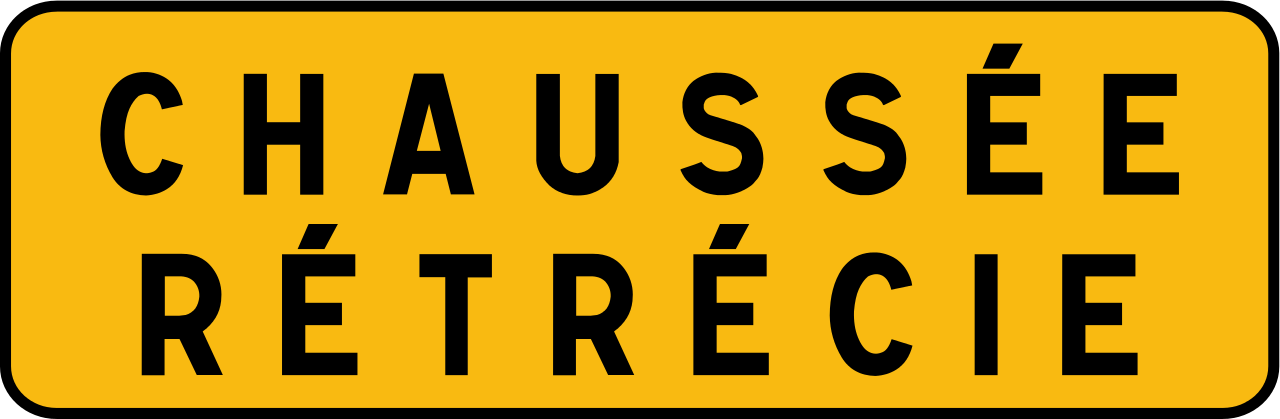 Schmale Fahrbahn.