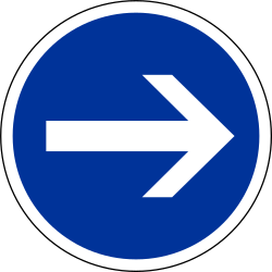 Rechts fahren vorgeschrieben.
