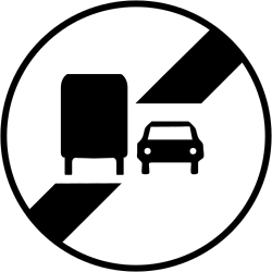 Ende des Überholverbots für Lastwagen.