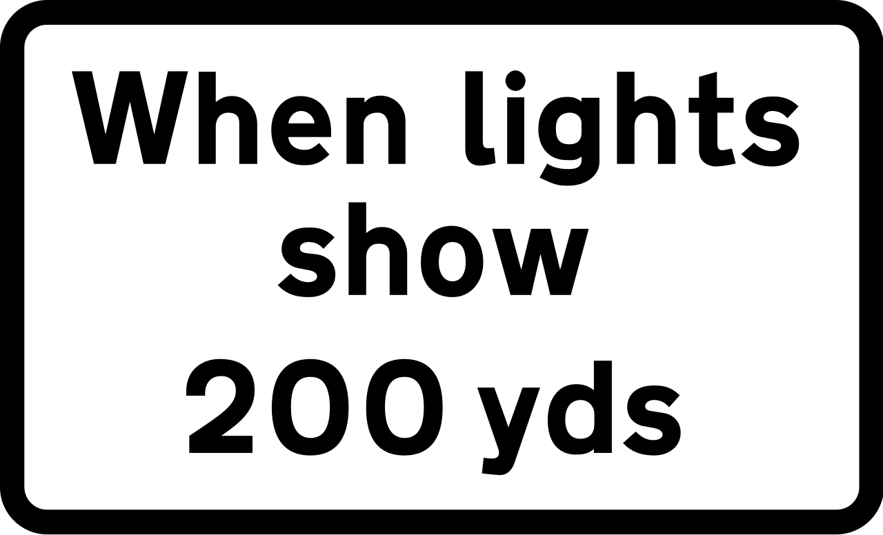 Quando as luzes mais à frente se acenderem.