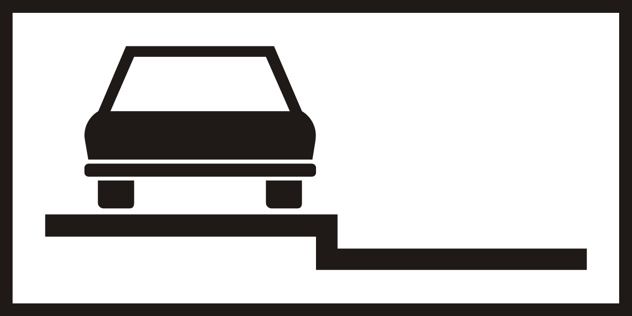 歩道上の縦列駐車。