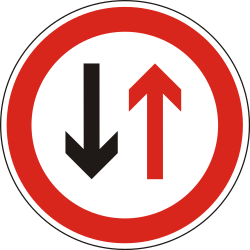 Fahrbahnverengung, Gegenverkehr Vorfahrt gewähren.