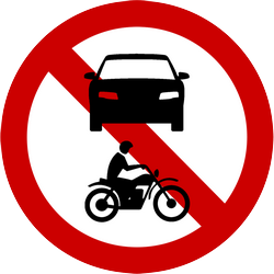 Motorräder und Pkw verboten.