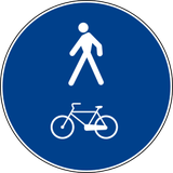 Via partilhada obrigatória para peões e ciclistas.