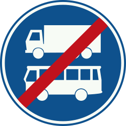 Fin de carril obligatorio para autobuses y camiones.