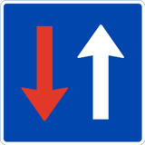 Fahrbahnverengung, Gegenverkehr muss warten.