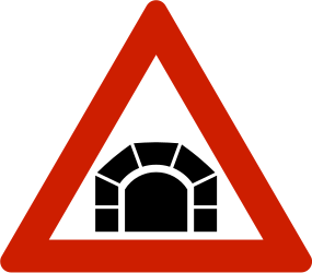 Warnung vor einem Tunnel.
