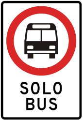 Vorgeschriebener Busfahrstreifen.