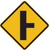 Warnung vor Seitenstraße von rechts.