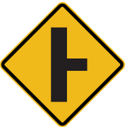 Warnung vor Seitenstraße von rechts.