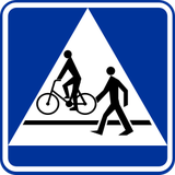 Passagem para peões e ciclistas.