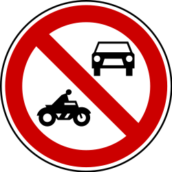 Motociclos e automóveis proibidos.