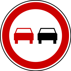 Ultrapassagem proibida.