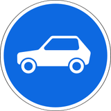 Vorgeschriebener Fahrstreifen für Pkw.