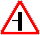 Vorfahrt an der Kreuzung.