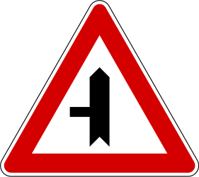 Vorfahrt an der Kreuzung.