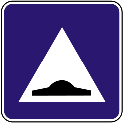 Fahrbahnschwelle.