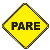 STOP y ceda el paso más adelante.